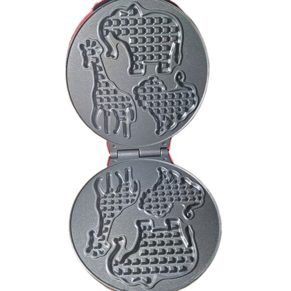 Waffle Zoo Animal Waffle Maker FS-65A – Elephant, Giraffe & Lion Shapes – Red – - Picture 5 of 6